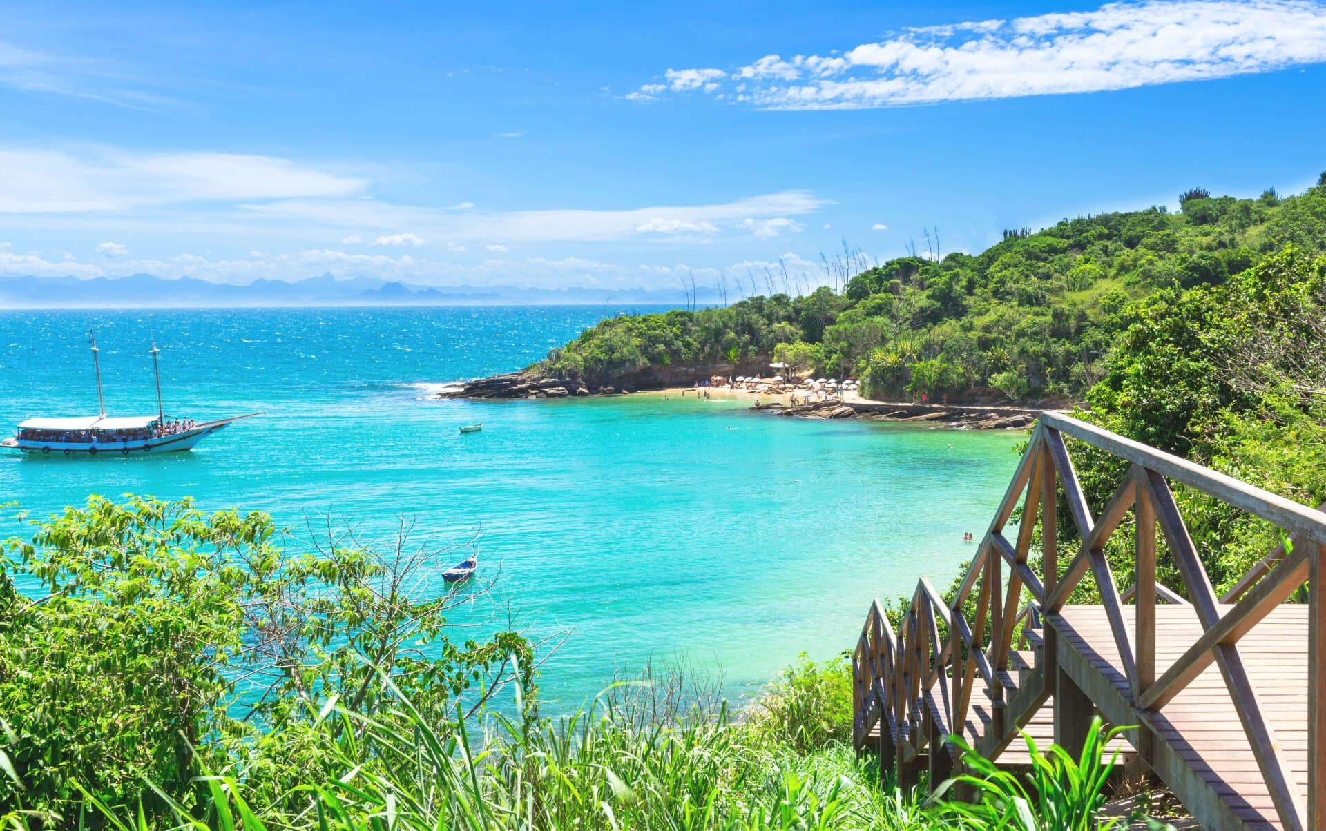 Vista da varanda com panorâmica para o oceano de Búzios